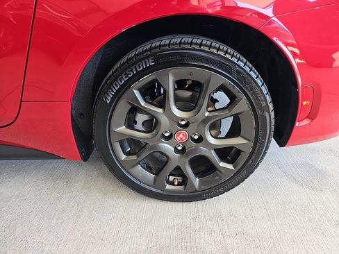 Used 2017 FIAT 124 Spider Abarth RWD image 36