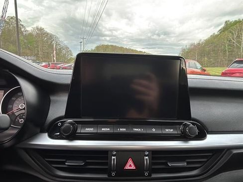 Used 2023 Kia Forte LXS w/ LXS Technology Package FWD image 20