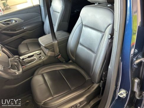 Used 2023 Chevrolet Traverse LT w/ LT Premium Package AWD/4WD image 4