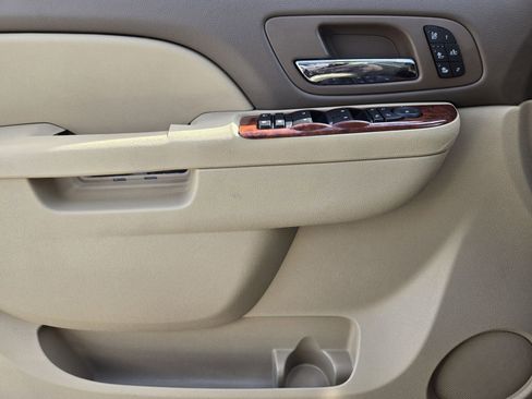 Used 2013 GMC Yukon XL SLT RWD image 19
