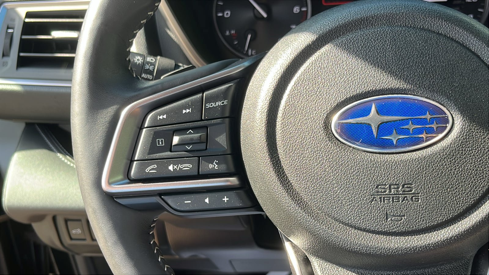 Used 2024 Subaru Ascent Touring AWD/4WD image 14
