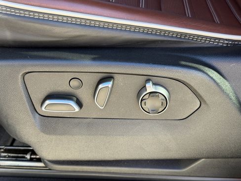 Used 2023 GMC Yukon Denali Ultimate image 23