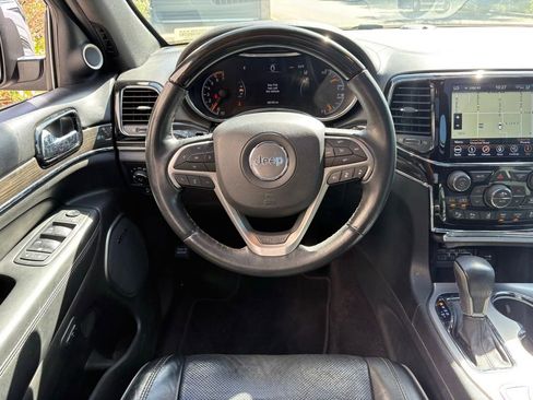 Used 2019 Jeep Grand Cherokee Overland image 7