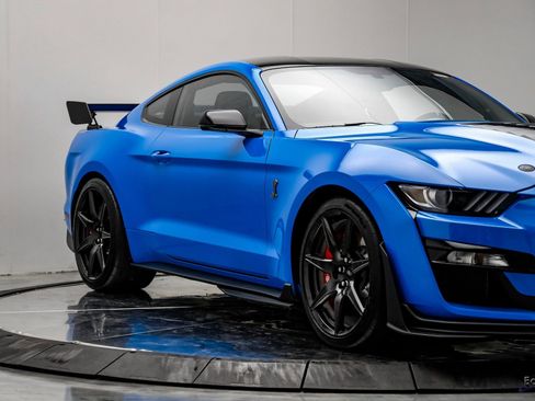 Used 2022 Ford Mustang Shelby GT500 w/ Carbon Fiber Track Pack image 29