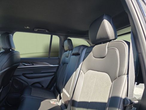 New 2026 Jeep Grand Cherokee Altitude RWD image 7