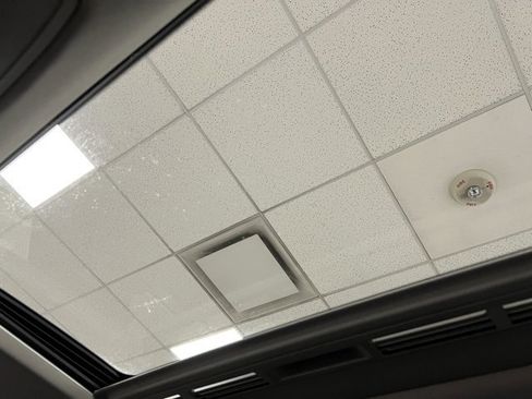 Used 2014 Mercedes-Benz GL 550 4MATIC image 45