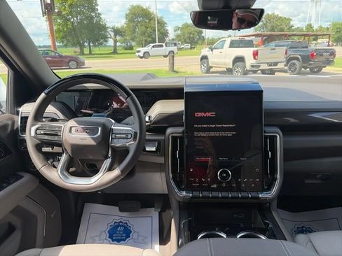 New 2026 GMC Yukon Elevation w/ Elevation Premium Package AWD/4WD image 16