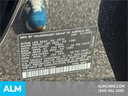 Used 2025 Volkswagen Atlas Cross Sport SE image 35