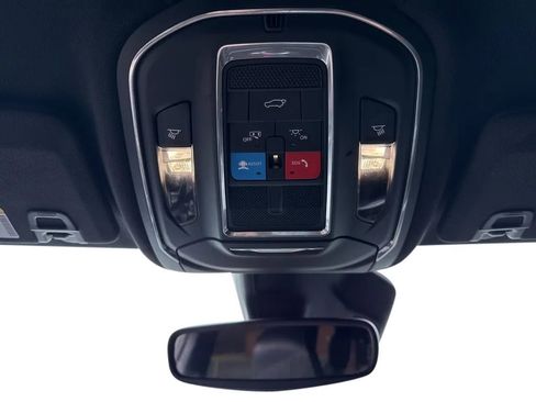 Used 2022 Jeep Grand Cherokee L Laredo image 27