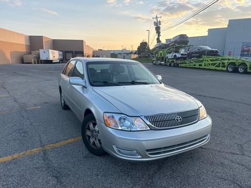Used 2000 Toyota Avalon XL w/ Option Pkg 3 FWD image 18