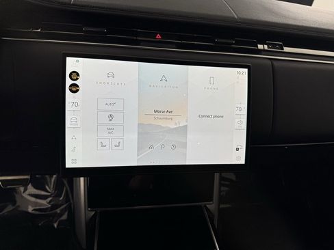 Used 2024 Land Rover Range Rover Long Wheelbase SE image 22