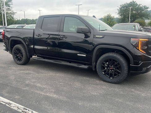 Used 2024 GMC Sierra 1500 Elevation AWD/4WD image 3