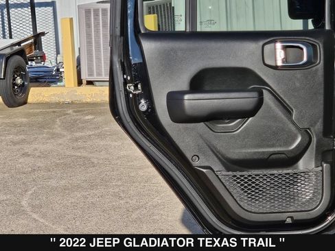 Used 2022 Jeep Gladiator Sport AWD/4WD image 18