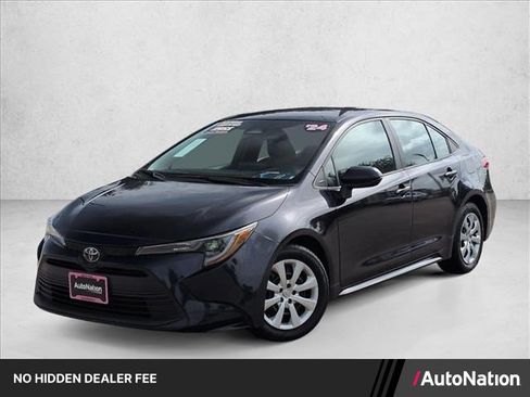 Used 2024 Toyota Corolla LE FWD image 1