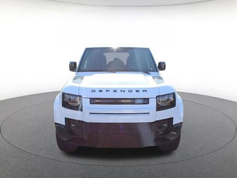 New 2025 Land Rover Defender 110 X-Dynamic SE AWD/4WD image 6