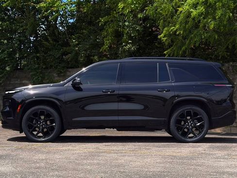 Used 2024 Chevrolet Traverse RS AWD/4WD image 10