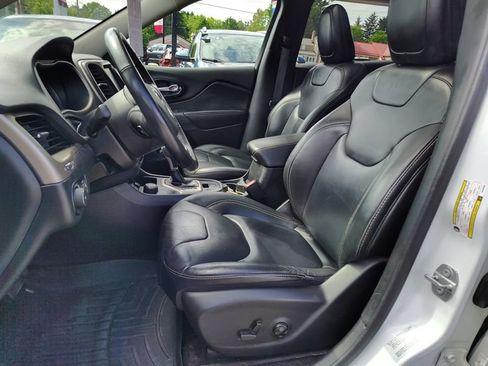 Used 2016 Jeep Cherokee Limited AWD/4WD image 9