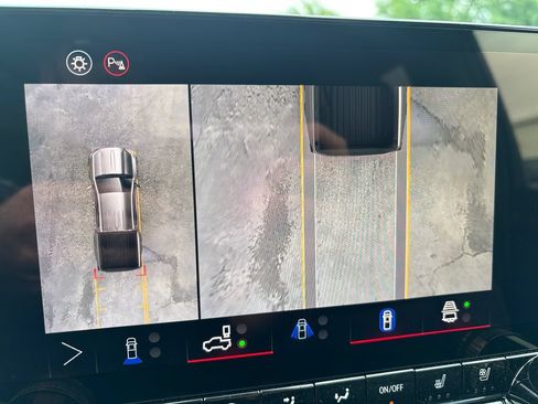 New 2026 GMC Canyon Denali AWD/4WD image 29