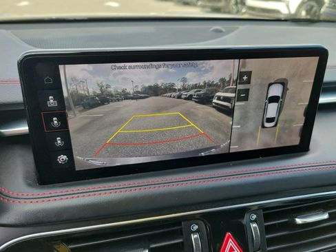 Used 2022 Genesis G70 3.3T image 25