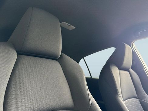 Used 2022 Toyota Corolla SE w/ SE Preferred Package image 24