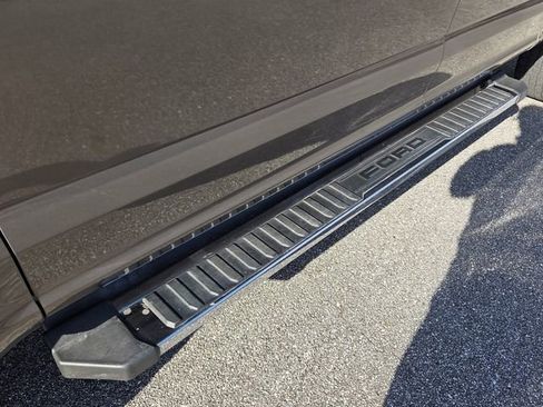 Used 2021 Ford F250 Lariat w/ Chrome Package image 9