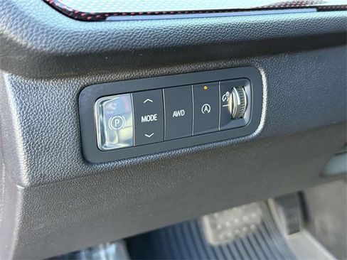 Certified 2024 Chevrolet Traverse RS w/ LPO, Floor Liner Package image 18