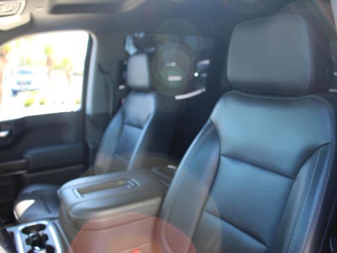 Used 2020 GMC Sierra 1500 SLT w/ SLT Premium Package image 17