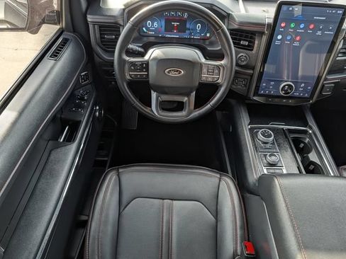 Used 2024 Ford Expedition Limited AWD/4WD image 12