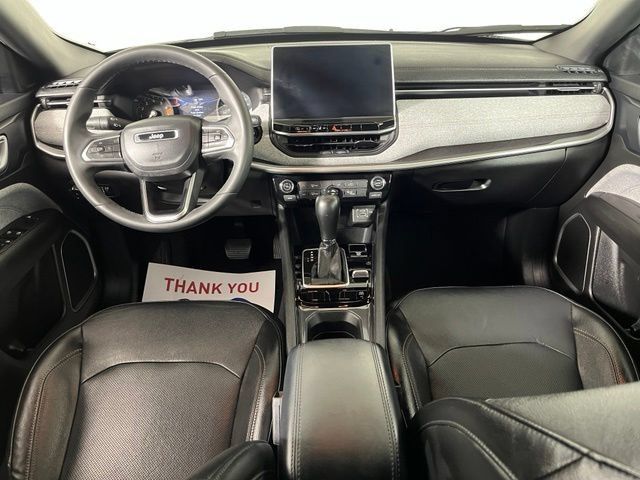 Used 2023 Jeep Compass Latitude AWD/4WD image 40