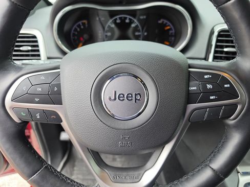 Used 2022 Jeep Grand Cherokee Laredo X RWD image 30
