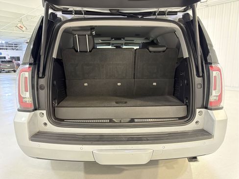 Used 2018 GMC Yukon SLT w/ Premium Edition RWD image 29