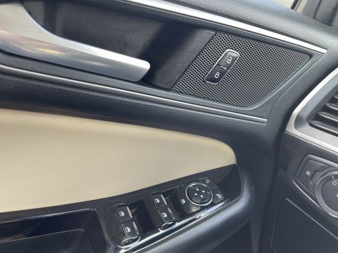 Used 2019 Ford Edge SEL w/ Equipment Group 201A image 22