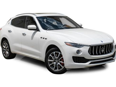Used 2017 Maserati Levante S AWD/4WD image 5