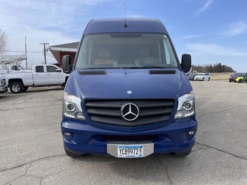 Used 2014 Mercedes-Benz Sprinter 2500 image 12