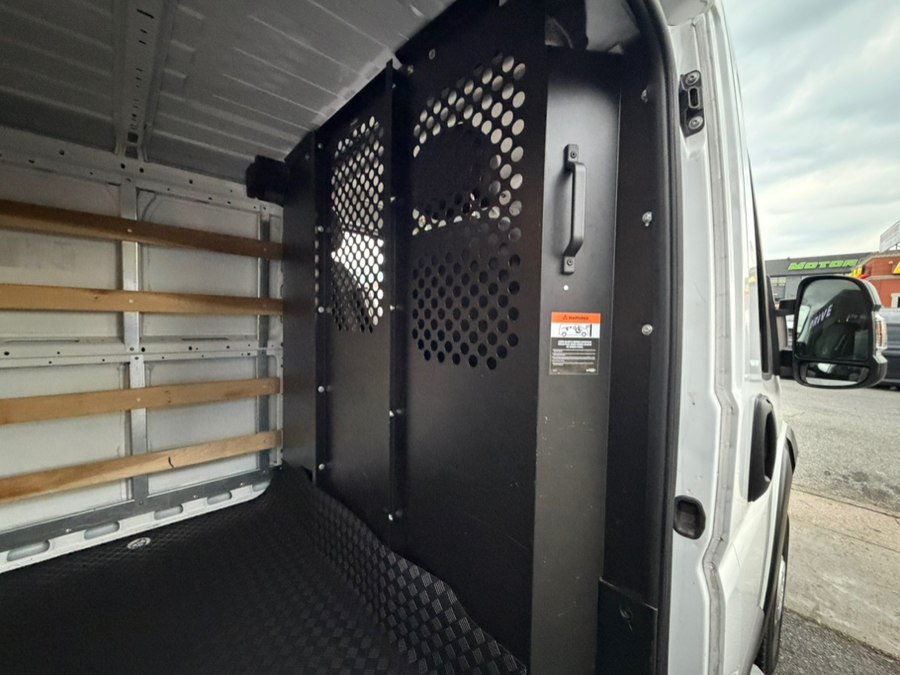 Used 2025 RAM ProMaster 2500 w/ U-Haul Equipment Group FWD image 47