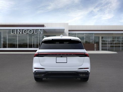 New 2026 Lincoln Nautilus Premier w/ Jet Appearance Package AWD/4WD image 5