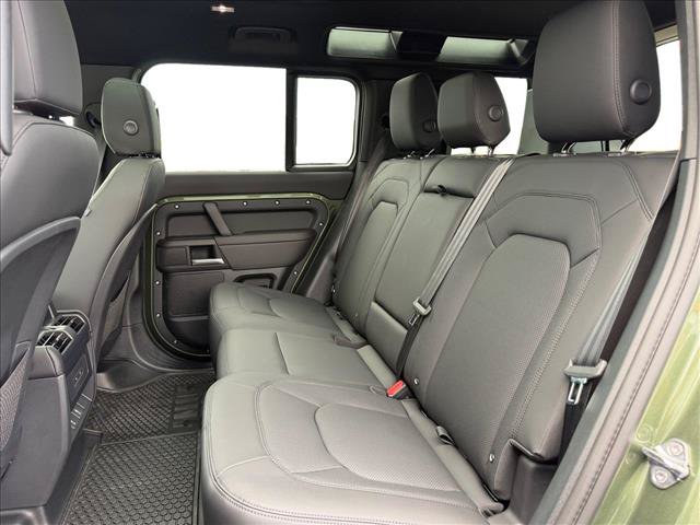 New 2026 Land Rover Defender 110 X-Dynamic SE AWD/4WD image 16