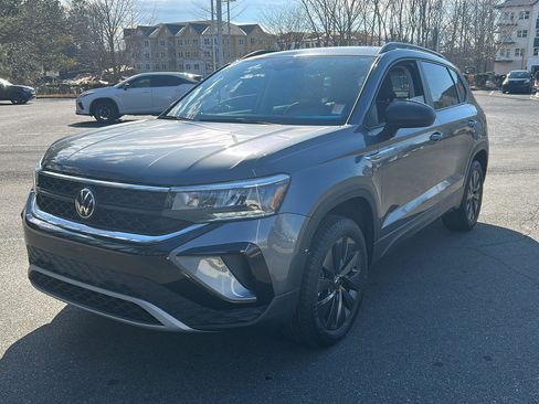Used 2024 Volkswagen Taos S image 1