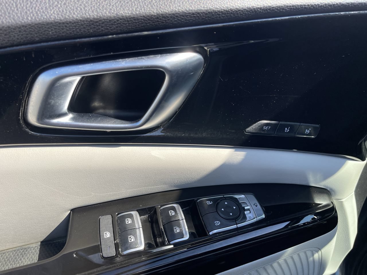 Used 2024 Kia Carnival SX Prestige FWD image 24