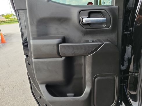 Used 2025 GMC Sierra 1500 Pro w/ Graphite Edition RWD image 11