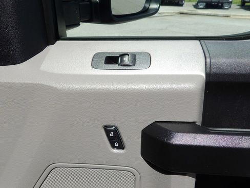 Used 2020 Ford F250 XL RWD image 40