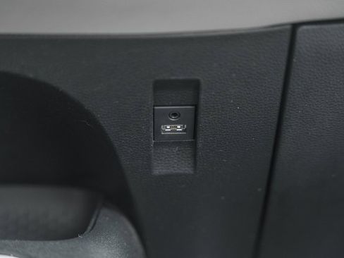 Used 2020 Toyota Corolla LE image 21