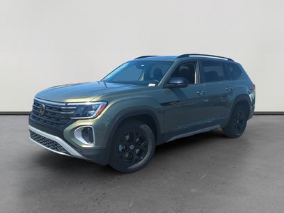 New 2025 Volkswagen Atlas Peak Edition SE