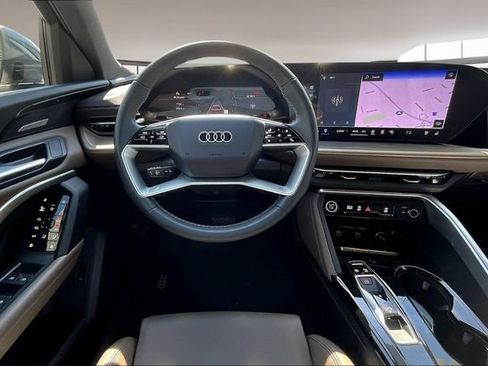 Used 2025 Audi Q5 Prestige AWD/4WD image 8