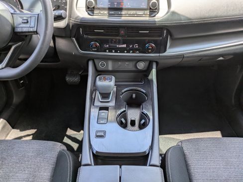 Used 2021 Nissan Rogue SV FWD image 20
