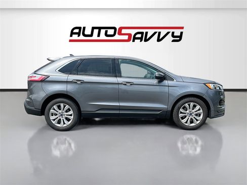 Used 2022 Ford Edge Titanium image 8