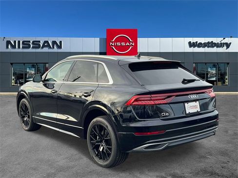 Used 2023 Audi Q8 Premium w/ Convenience Package image 7