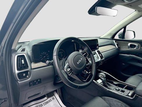 Certified 2023 Kia Sorento SX Prestige AWD/4WD image 9