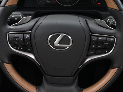Used 2025 Lexus ES 350 Ultra Luxury w/ Accessory Package (Z2) FWD image 32