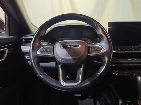 Used 2022 Jeep Compass Altitude w/ Convenience Group image 11